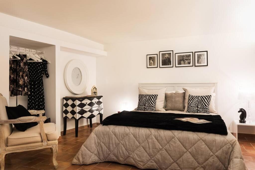 Lovely Colosseum Loft Apartment โรม ภายนอก รูปภาพ