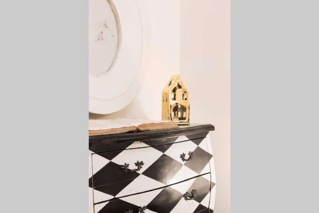 Lovely Colosseum Loft Apartment โรม ภายนอก รูปภาพ
