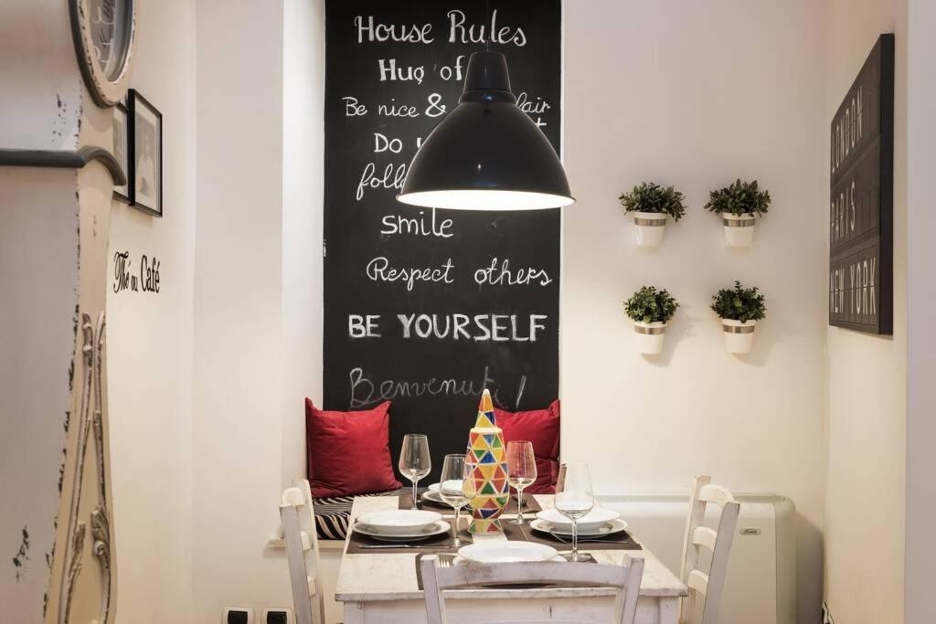 Lovely Colosseum Loft Apartment โรม ภายนอก รูปภาพ